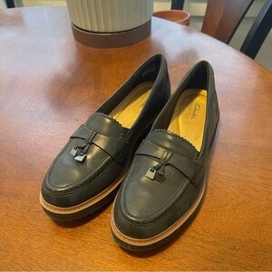 Clarks Black Loafers - Size 9.5